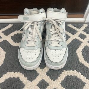 Nike big kids court borough mid 2